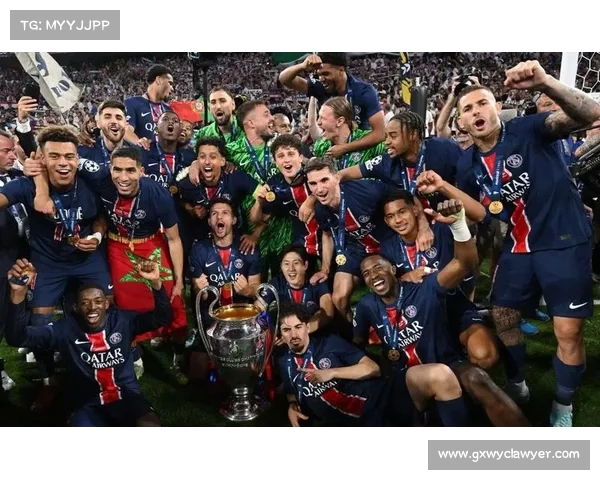 欧冠开场仪式华丽呈现 球迷热情澎湃引爆全场激情